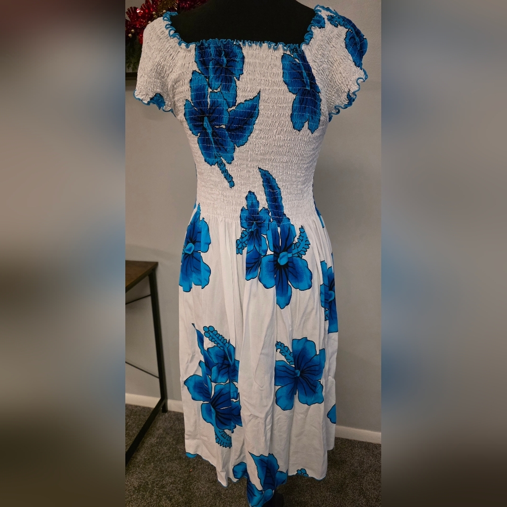 Favant Vintage Y2K White & Blue Hibiscus Floral Dress (One Size - M/L) - Picture 4 of 7